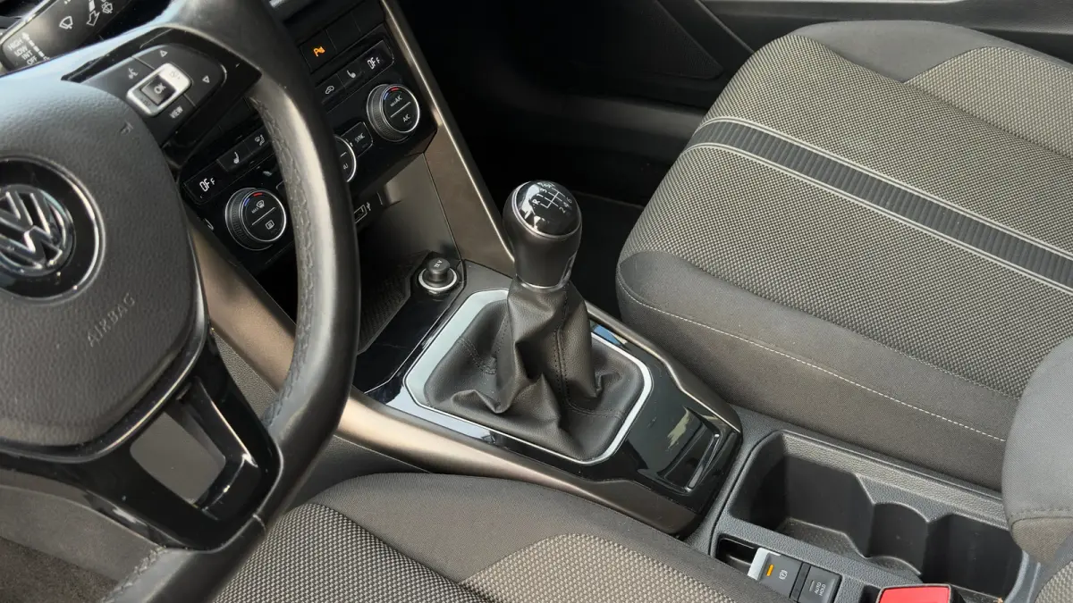 115pk 1.0 TSI Life Business | Carplay | Stoelverwarming | Airco | Navigatie | 17" |