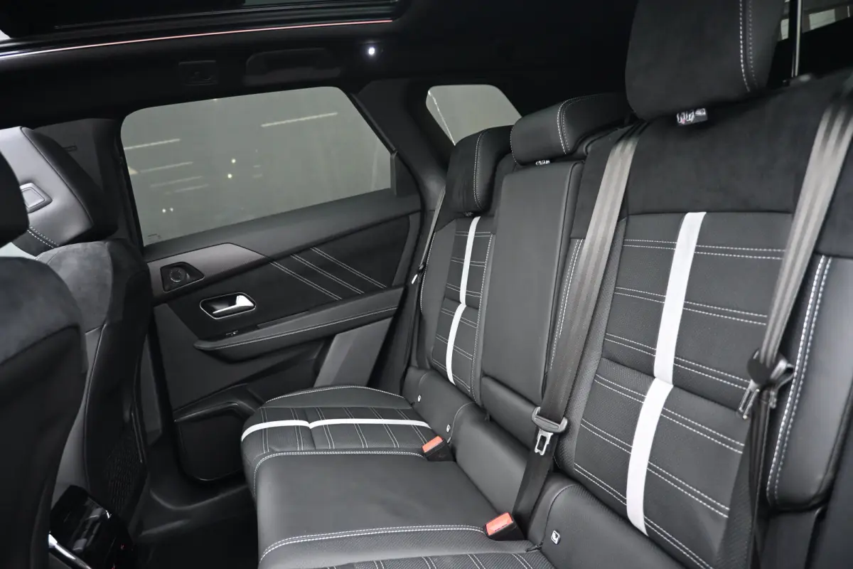 Ultimate AWD 73 kWh 325pk Tot 8 Jaar Garantie! | Vol-Leder | LED-Matrix | Stoelmassage | Stuur/Stoelverwarming | Adaptive Cruise | Elektr. Achterklep | !!