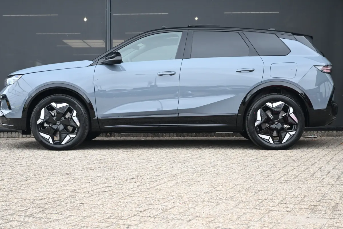 Ultimate AWD 73 kWh 325pk Tot 8 Jaar Garantie! | Vol-Leder | LED-Matrix | Stoelmassage | Stuur/Stoelverwarming | Adaptive Cruise | Elektr. Achterklep | !!