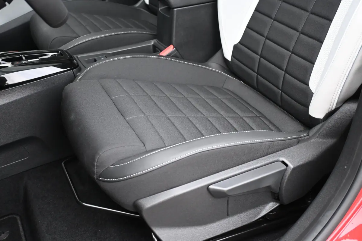 Max 113pk Comfort Range 44 kWh | Achteruitrijcamera | Navigatie | Climate Control | Comfort-Stoelen | !!