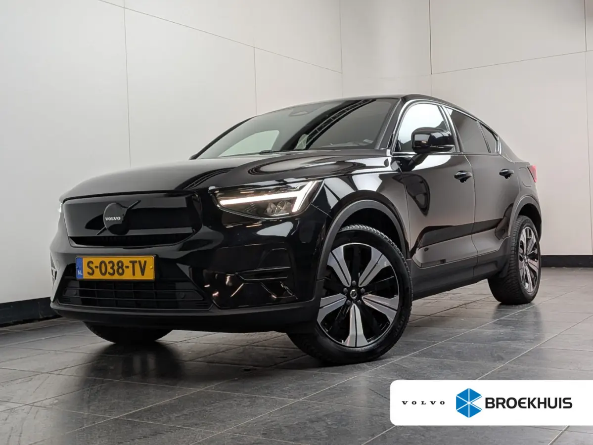 Recharge Core 69 kWh | Panorama dak | Stoel- Stuurverwarming | Warmtepomp | Keyless | Apple Carplay/Android Auto | Achteruitrijcamera | Apple Carplay/Android Auto|telefoonintegratie premium 