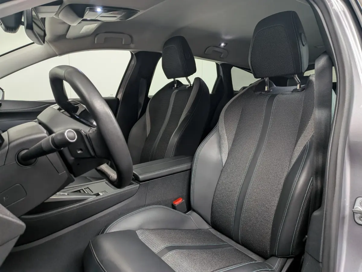1.6 Plug-in Hybrid 180 Active Pack Business | Dealer Onderhouden! | Trekhaak | Stoelverwarming | LED | Clima | Cruise Control | Navi | Parkeersensoren | Lichtmetalen Velgen