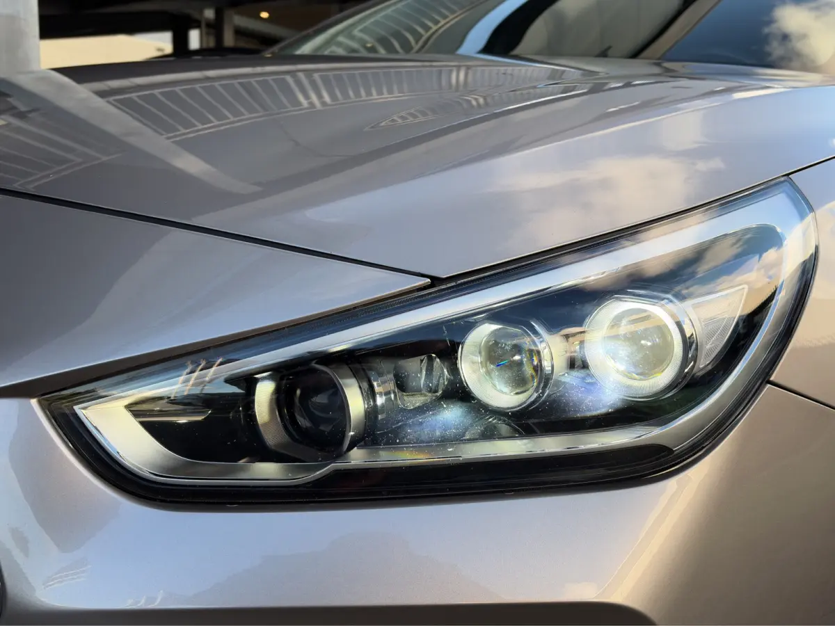 1.4 T-GDI 140pk Premium | Camera | Trekhaak | Climate controle | Carplay | Cruise controle | Half leder | Navigatie | Parkeersensoren