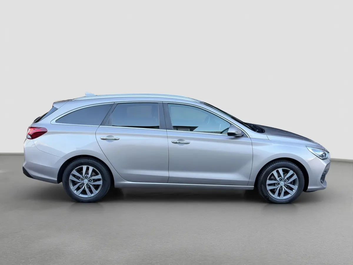 1.4 T-GDI 140pk Premium | Camera | Trekhaak | Climate controle | Carplay | Cruise controle | Half leder | Navigatie | Parkeersensoren