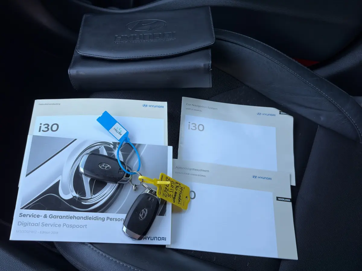 1.4 T-GDI 140pk Premium | Camera | Trekhaak | Climate controle | Carplay | Cruise controle | Half leder | Navigatie | Parkeersensoren