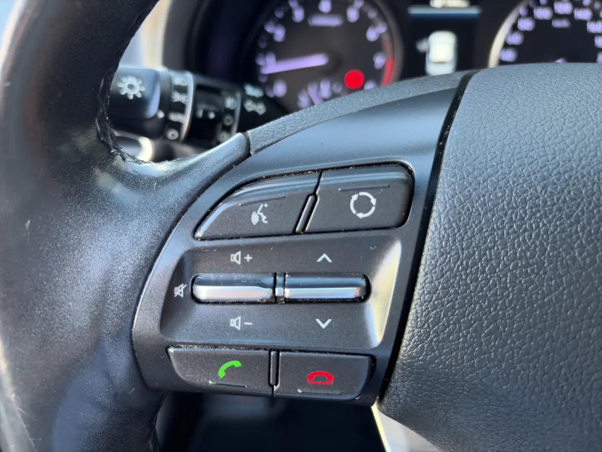 1.4 T-GDI 140pk Premium | Camera | Trekhaak | Climate controle | Carplay | Cruise controle | Half leder | Navigatie | Parkeersensoren