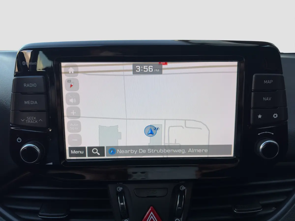 1.4 T-GDI 140pk Premium | Camera | Trekhaak | Climate controle | Carplay | Cruise controle | Half leder | Navigatie | Parkeersensoren