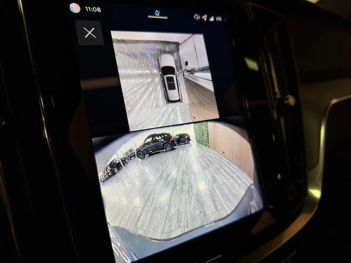 T8 AWD Recharge Plus Dark | Vol! | Schuifdak | Trekhaak | 360 Camera | Head-Up Display | 455pk | All Season banden | Harman Kardon | Adaptieve Cruise Control | Stoelverwarming voor+achter | 