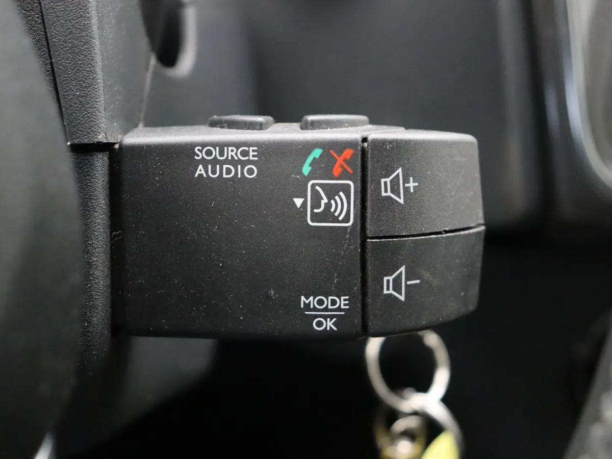 0.9 TCe SL | Trekhaak | Cruise Control | Airco | Navigatie |