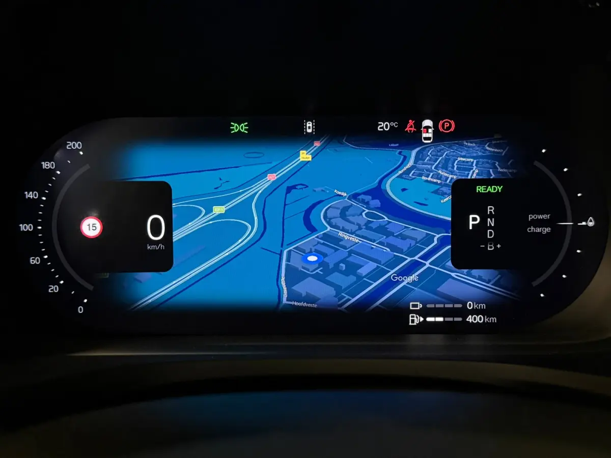 T6 AWD Recharge Ultra Dark | Trekhaak | Schuifdak | Head-Up Display | Harman Kardon | Adaptieve Cruise Control | Stoelverwarming voor+achter | Stuurwielverwarming | 18 Inch | Full LED Meestu