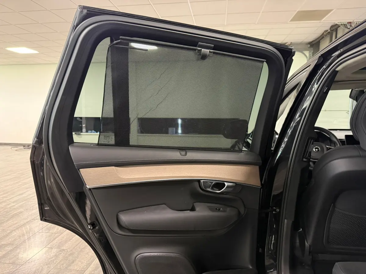 T8 AWD Recharge Ultra Dark | Facelift | Luchtvering | Trekhaak | 360 Camera | Head-Up Display | Harman Kardon | 455pk | Adaptieve Cruise Control | Stoelverwarming voor+achter | Stuurwielverw