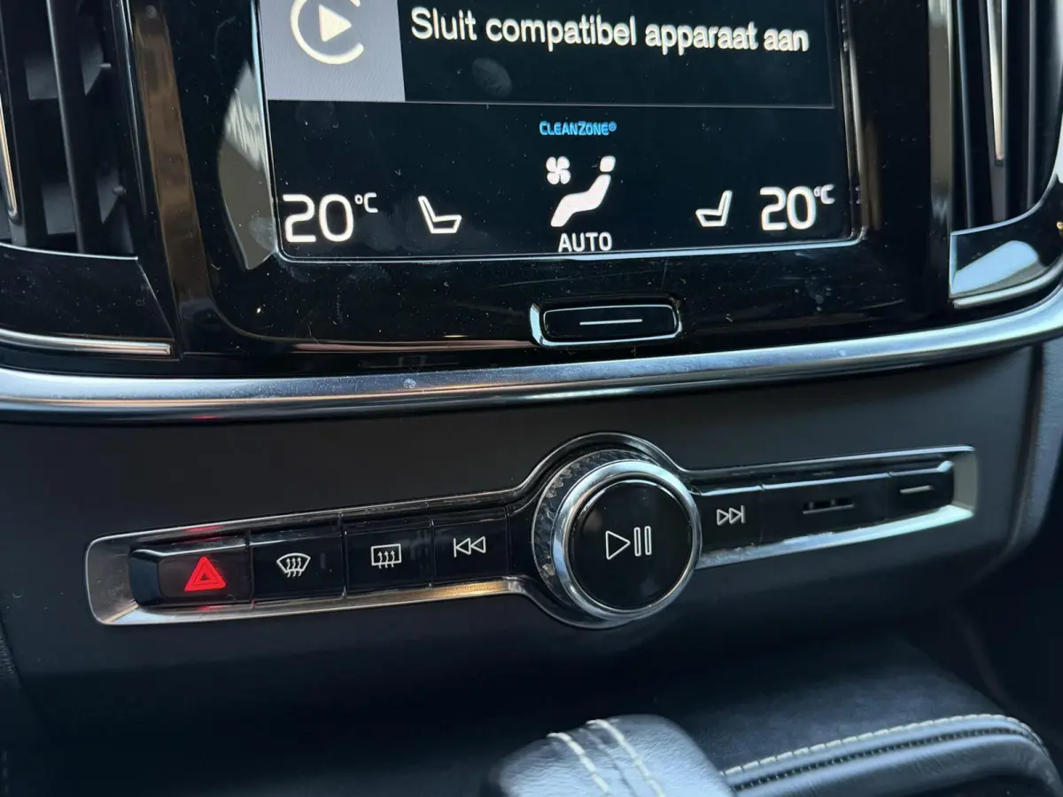 2.0 T8 AWD R-Design Leer, Pano, Camera..