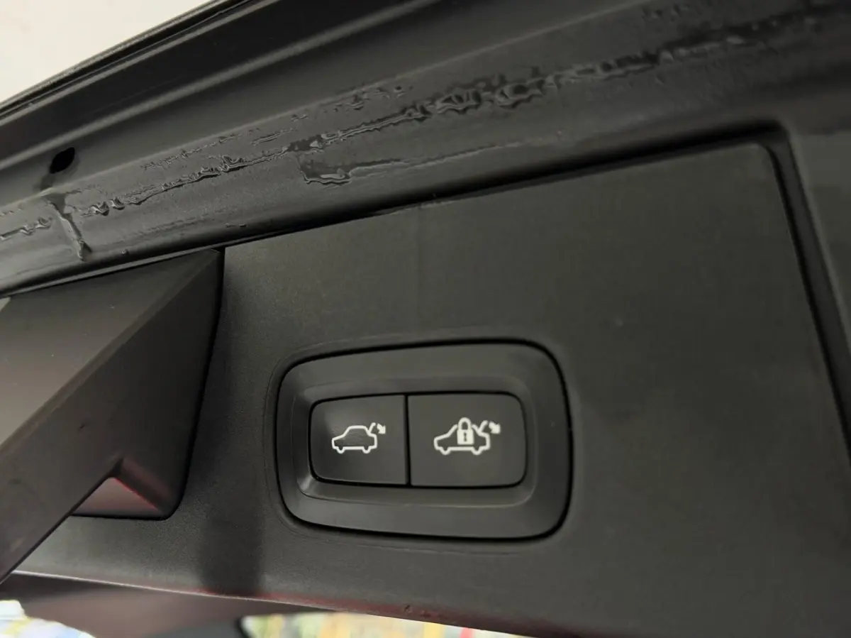 2.0 T8 AWD R-Design Leer, Pano, Camera..