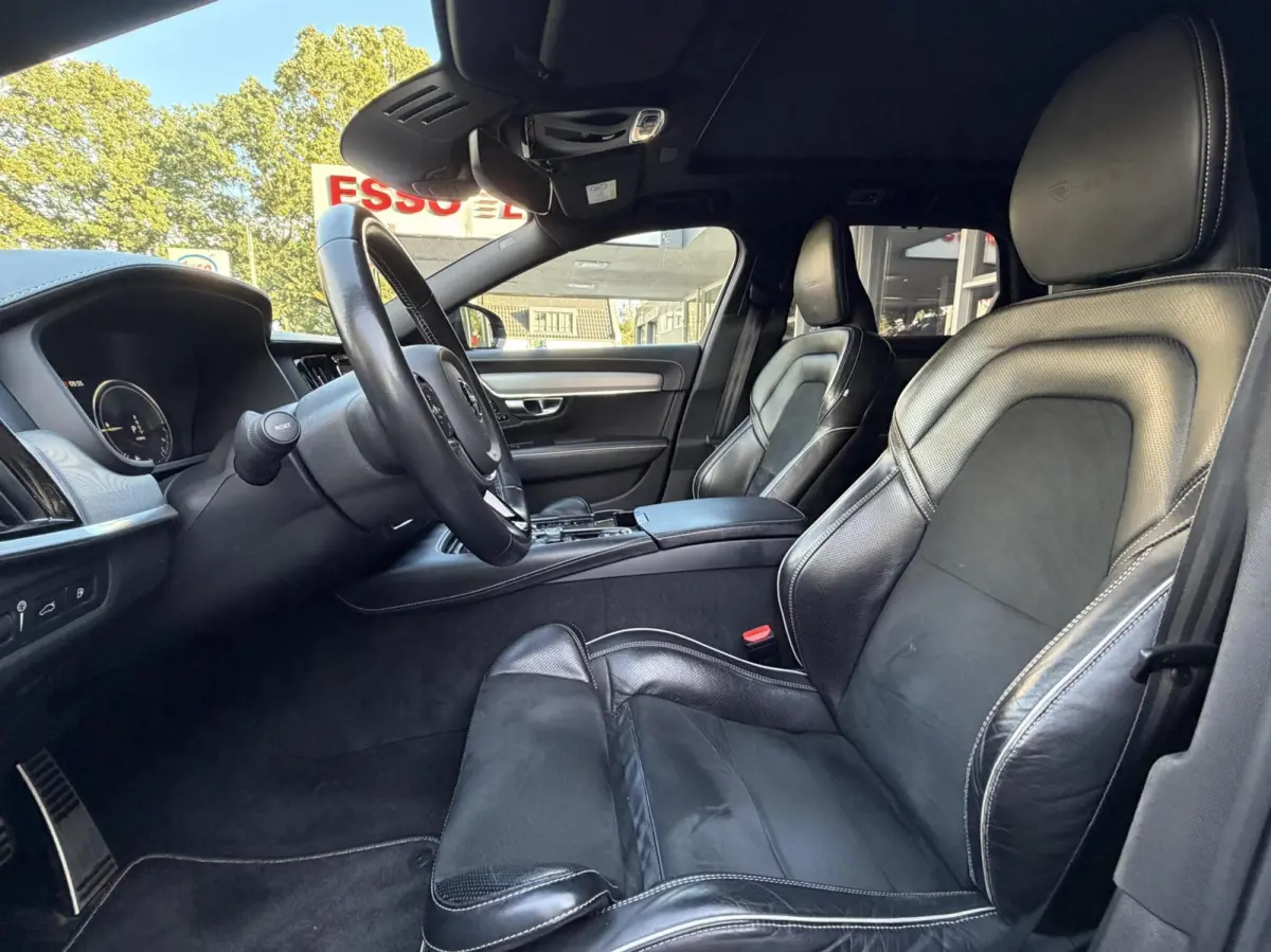 2.0 T8 AWD R-Design Leer, Pano, Camera..