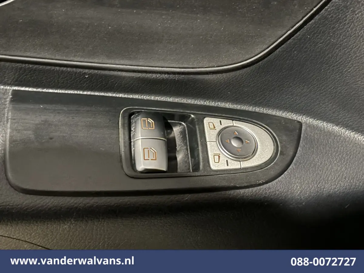 114 CDI 136pk L2H1 Euro6 Airco | Camera | LED | Trekhaak | Cruisecontrol | Stoelverwarming Parkeersensoren, Bijrijdersbank