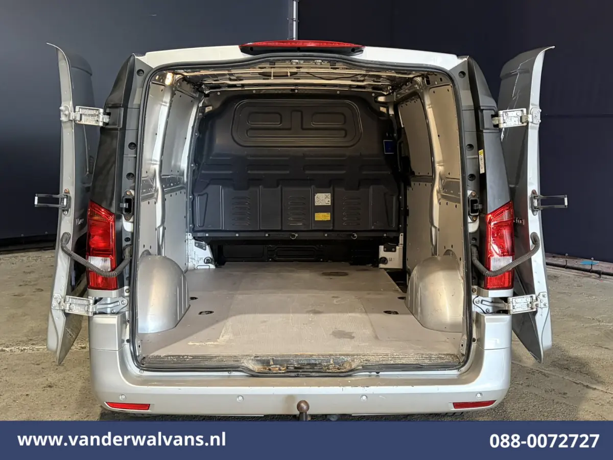 114 CDI 136pk L2H1 Euro6 Airco | Camera | LED | Trekhaak | Cruisecontrol | Stoelverwarming Parkeersensoren, bijrijdersbank