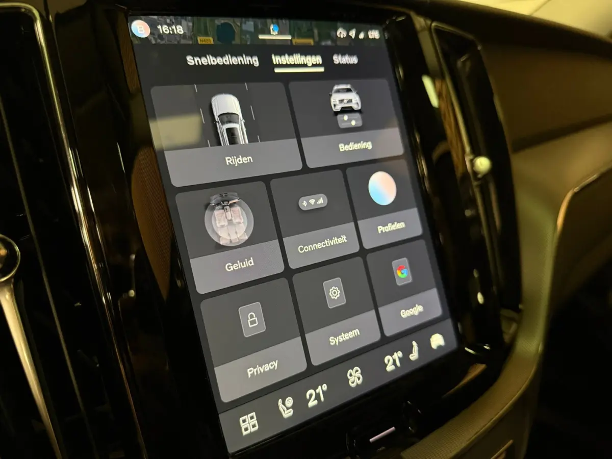 T6 AWD Recharge Plus Bright | Trekhaak | 360° Camera | Harman Kardon | Adaptieve Cruise Control | Stoelverwarming voor+achter | Stuurwielverwarming | Schuifdak | Full LED Meesturende koplam