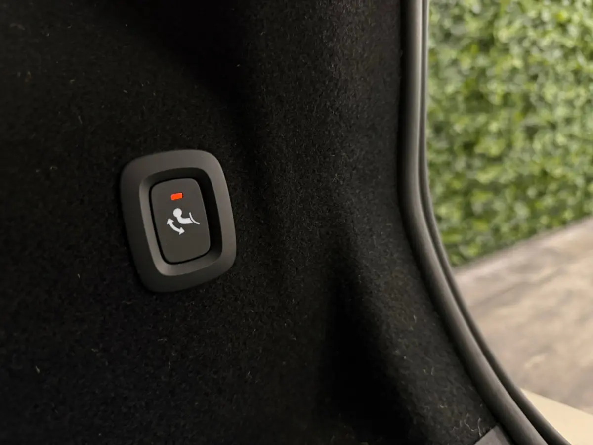 T6 AWD Recharge Plus Bright | Trekhaak | 360° Camera | Harman Kardon | Adaptieve Cruise Control | Stoelverwarming voor+achter | Stuurwielverwarming | Schuifdak | Full LED Meesturende koplam