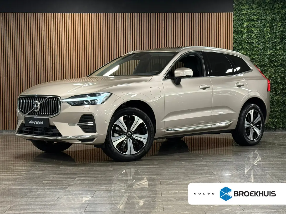 T6 AWD Recharge Plus Bright | Trekhaak | 360° Camera | Harman Kardon | Adaptieve Cruise Control | Stoelverwarming voor+achter | Stuurwielverwarming | Schuifdak | Full LED Meesturende koplam