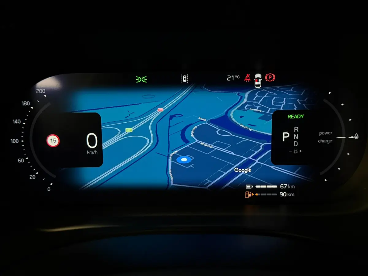 T6 AWD Recharge Plus Bright | Trekhaak | 360° Camera | Harman Kardon | Adaptieve Cruise Control | Stoelverwarming voor+achter | Stuurwielverwarming | Schuifdak | Full LED Meesturende koplam