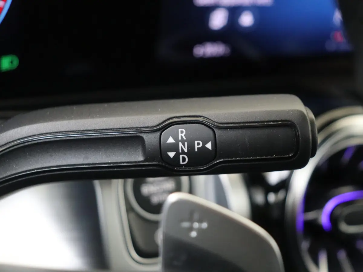 250 4MATIC Premium Plus /Panoramadak /Burmester /Memory stoelen /360 Camera /Leder