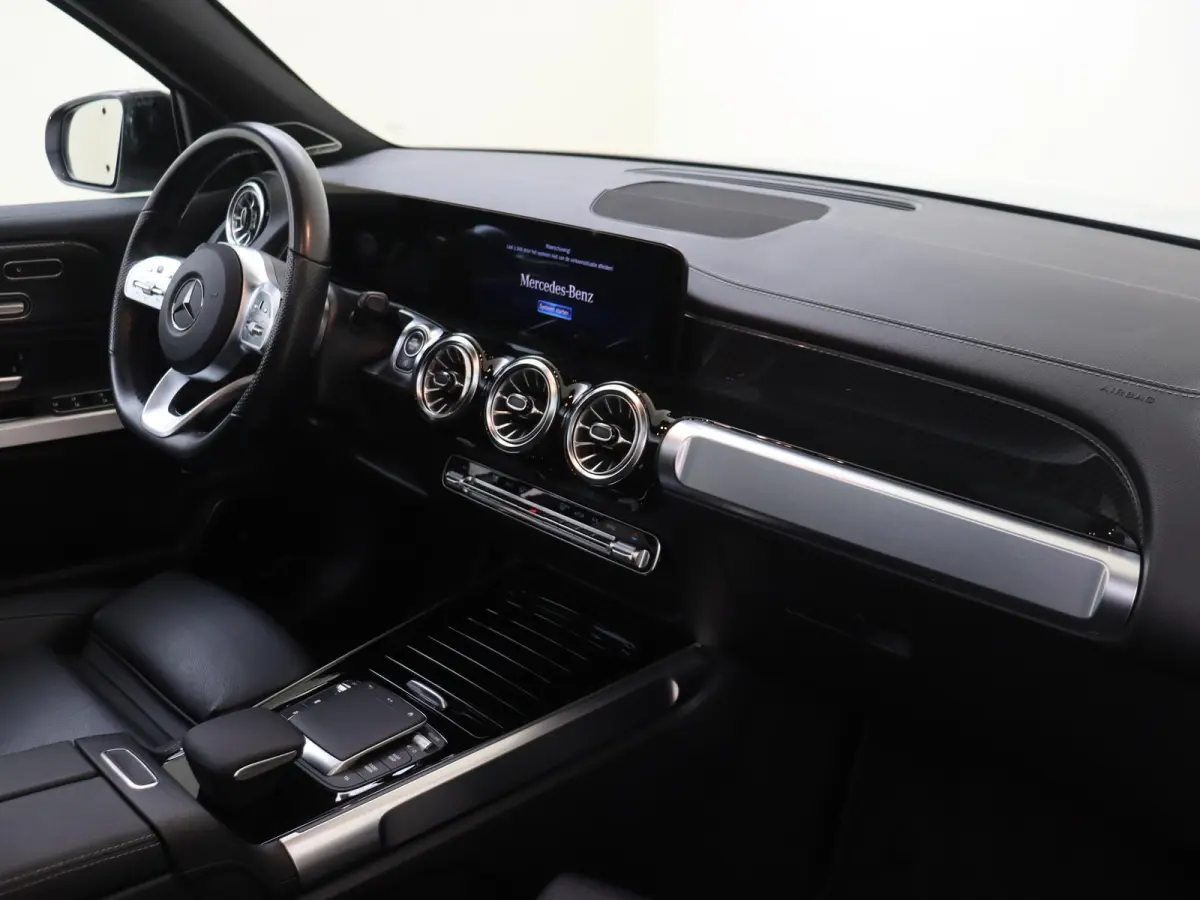 250 4MATIC Premium Plus /Panoramadak /Burmester /Memory stoelen /360 Camera /Leder