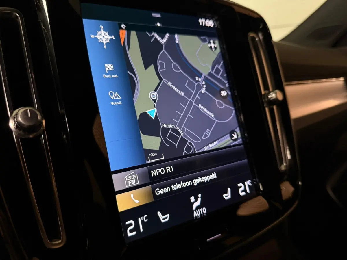 T5 Plus Dark | Trekhaak | Harman Kardon | Parkeercamera | All Season banden | Adaptieve Cruise Control | Pilot Assist | BLIS Dode Hoek Detectie | Bestuurdersstoel elektrisch geheugen | Stoel