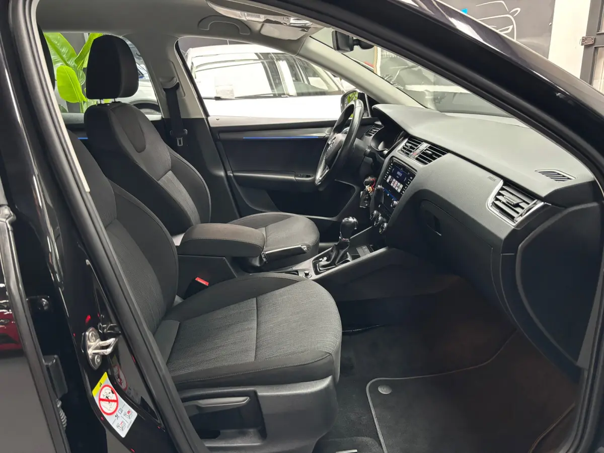 1.5 TSI Greentech Business Edition Plus / Carplay