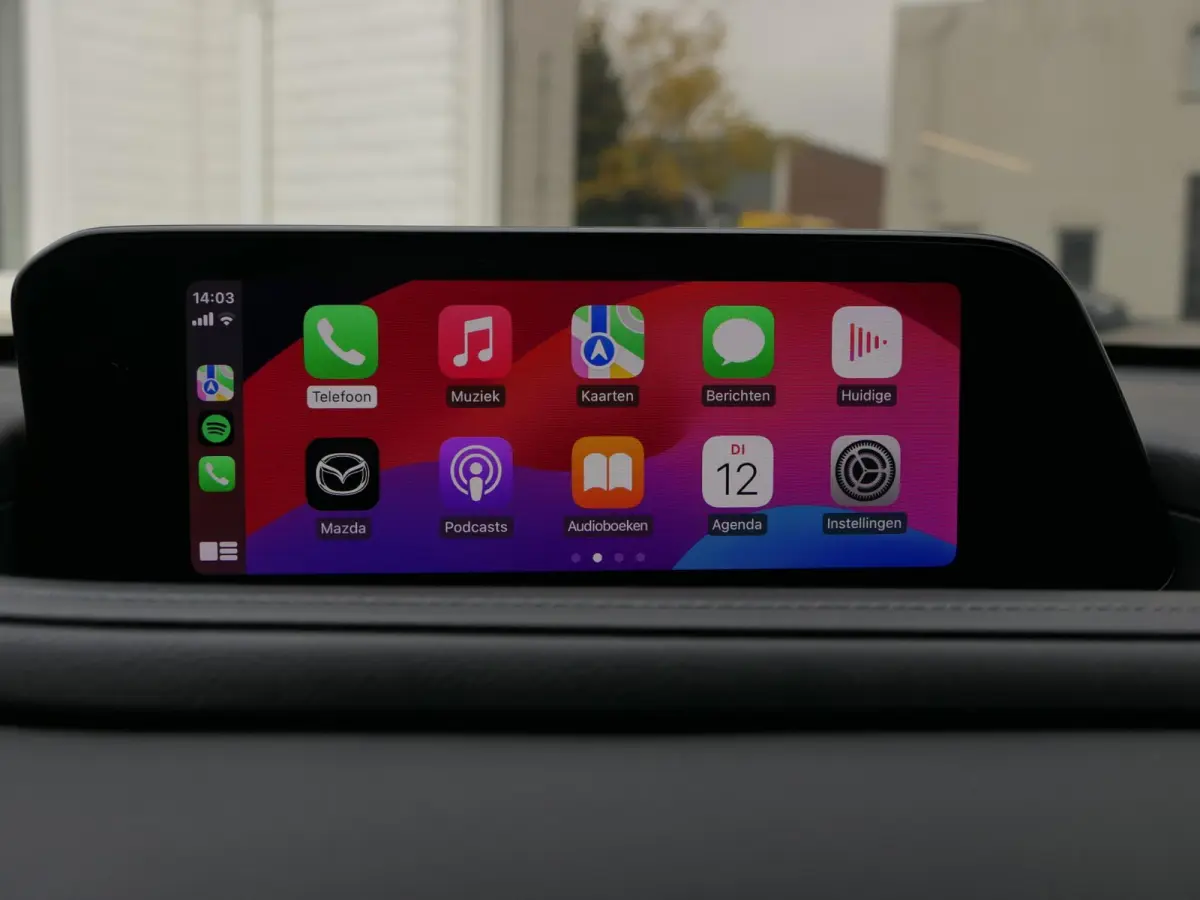 2.0 e-SkyActiv-G M Hybrid Exclusive-line | Trekhaak | Head-up display | Leder | Memory | Elektrische achterklep | Apple-/Android Carplay | Dodehoek detectie | Stuur-/Stoelverwarming | Achter