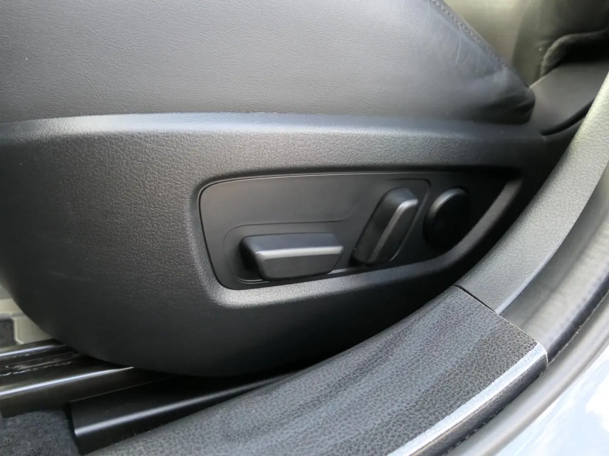 2.0 e-SkyActiv-G M Hybrid Exclusive-line | Trekhaak | Head-up display | Leder | Memory | Elektrische achterklep | Apple-/Android Carplay | Dodehoek detectie | Stuur-/Stoelverwarming | Achter