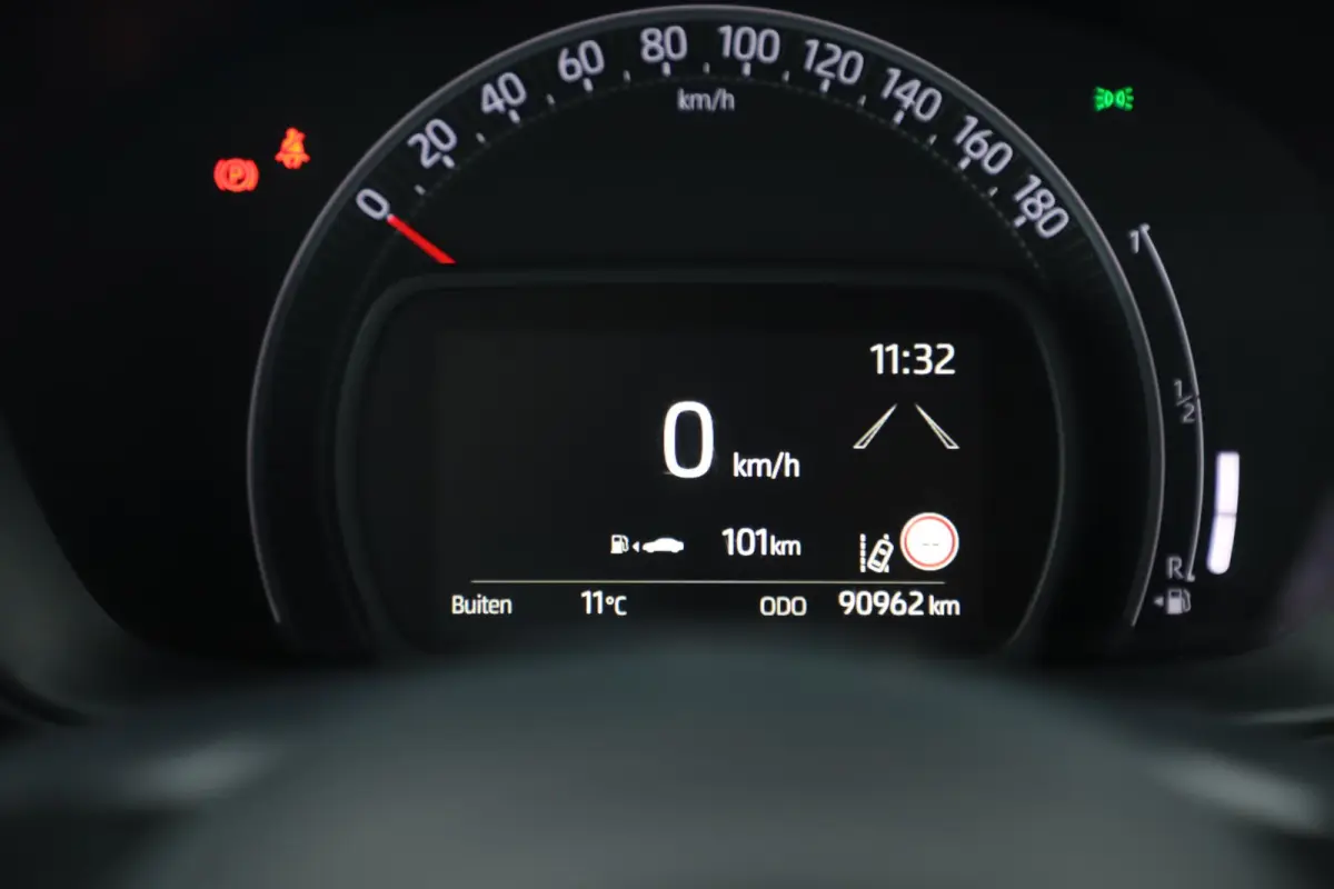 1.0 VVT-i MT Quiet Edition Airco Adaptive Cruise Control Rijstrooksensor