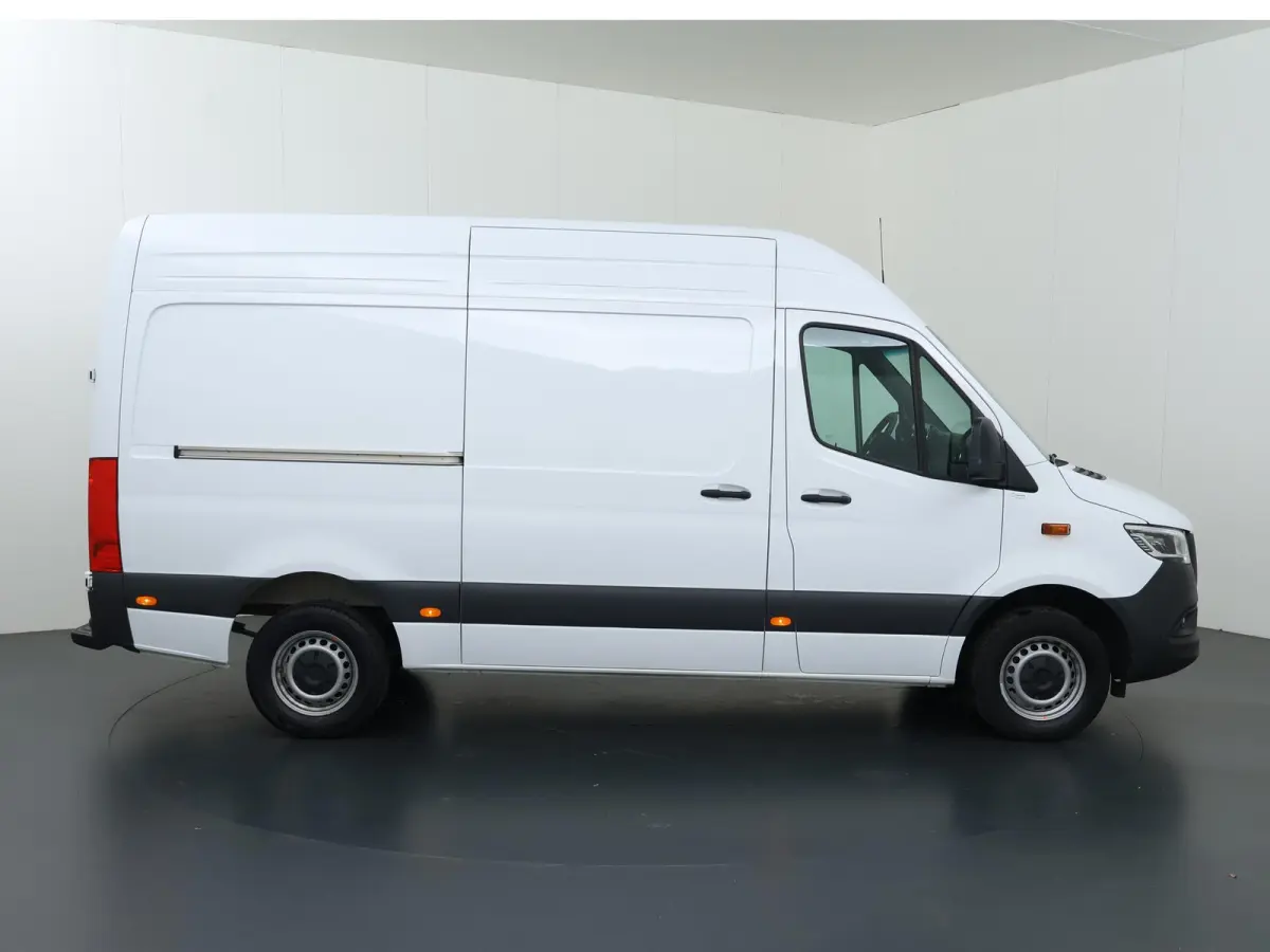 317 CDI | AUT. | L2 H2 | PRO | LED KOPLAMPEN | NAVIGATIE | PARKEERCAMERA | STOELVERWARMING | 3-ZITS | CERTIFIED