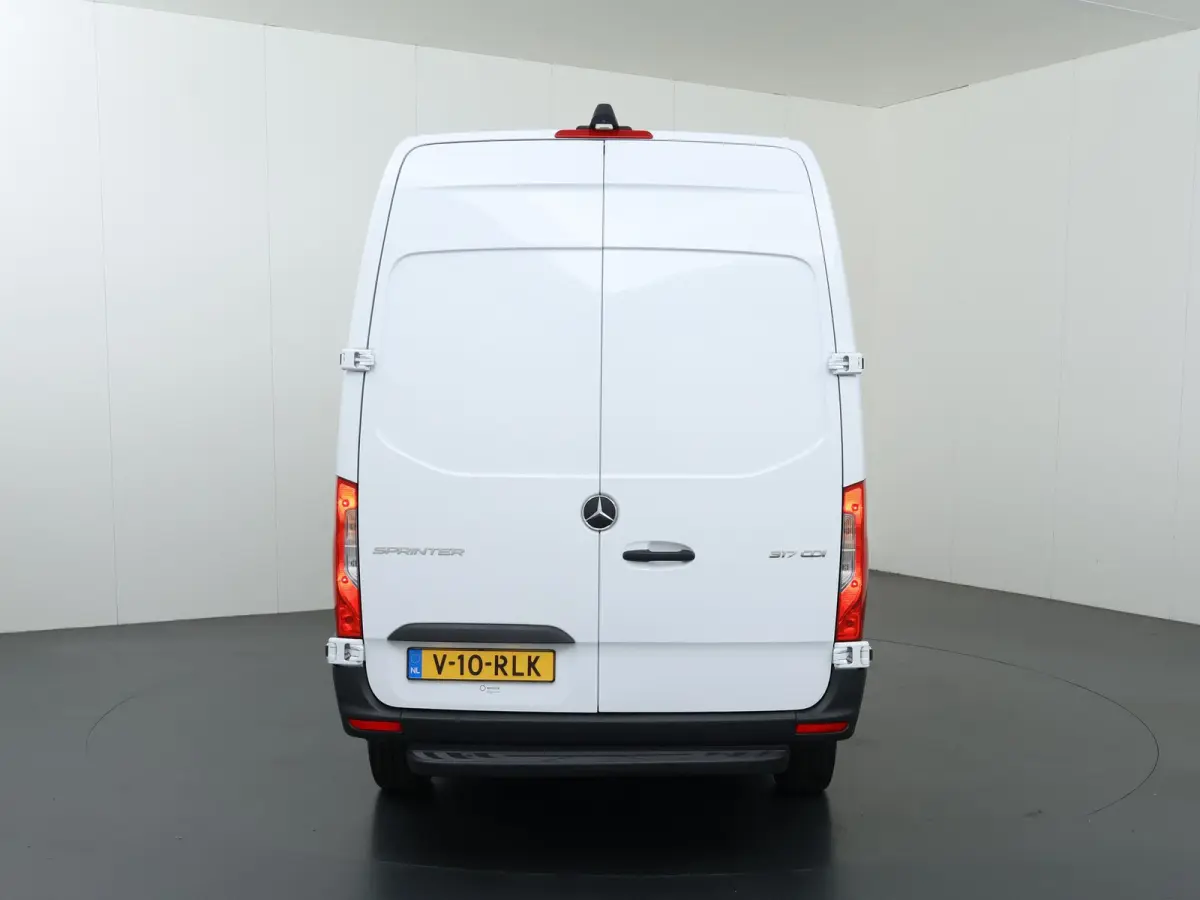 317 CDI | AUT. | L2 H2 | PRO | LED KOPLAMPEN | NAVIGATIE | PARKEERCAMERA | STOELVERWARMING | 3-ZITS | CERTIFIED