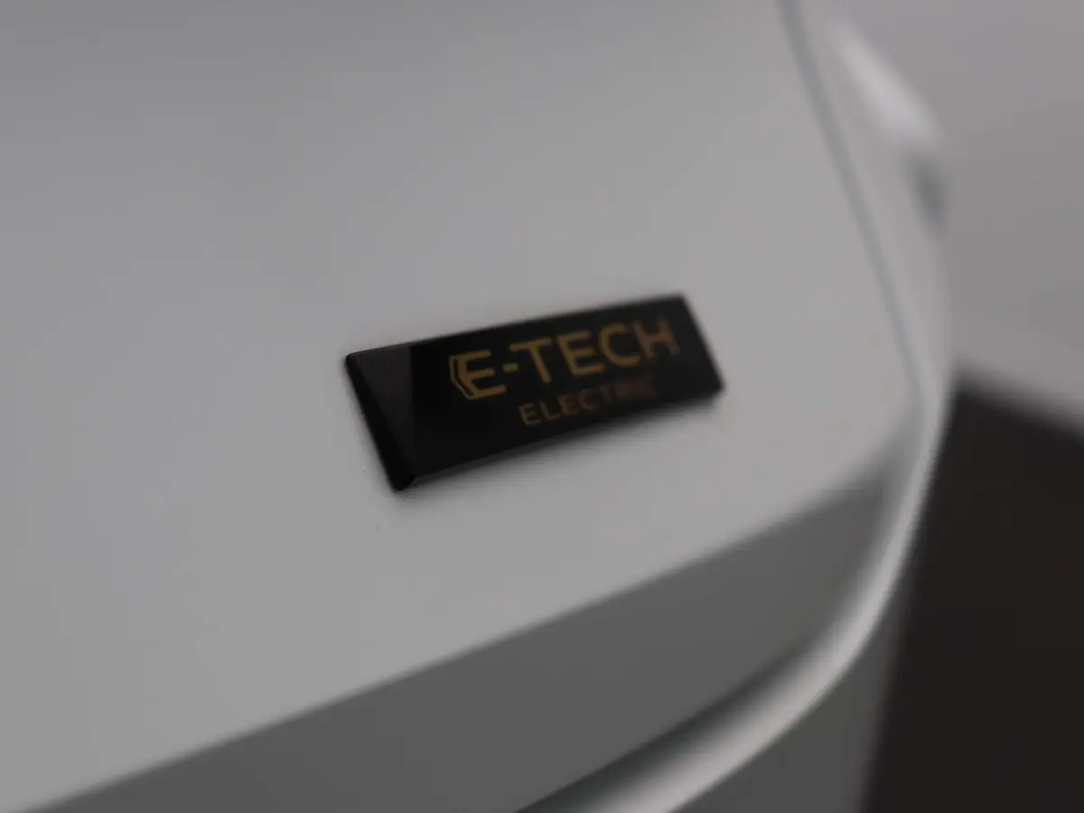 EV87 long range techno | Vijf jaar garantie | Active driver assist | Harman Kardon | Panoramisch dak |