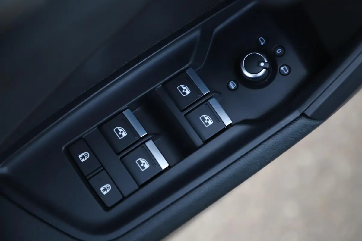 30 TFSI Business edition Automaat Trekhaak Virtual Cockpit 17 inch LMV Navigatie Achteruitrijcamera Carplay Android Climate Adaptive Cruise