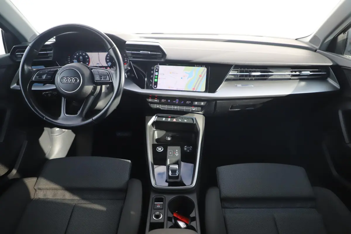 30 TFSI Business edition Automaat Trekhaak Virtual Cockpit 17 inch LMV Navigatie Achteruitrijcamera Carplay Android Climate Adaptive Cruise