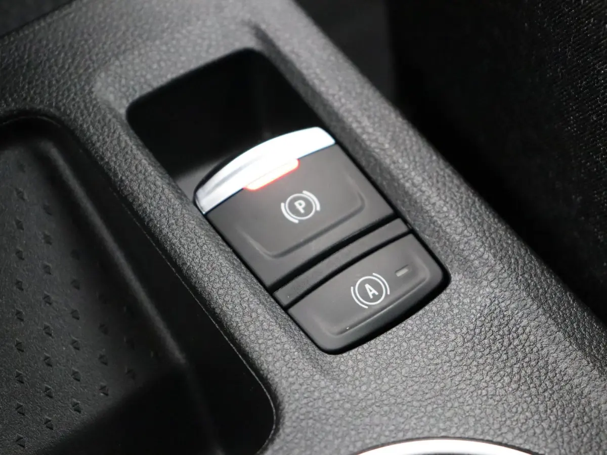 1.8 E-Tech full hybrid 160pk techno | Vijf jaar garantie | Stoel- en stuurwielverwarming | Achteruitrijcamera | Apple Carplay / Android Auto |