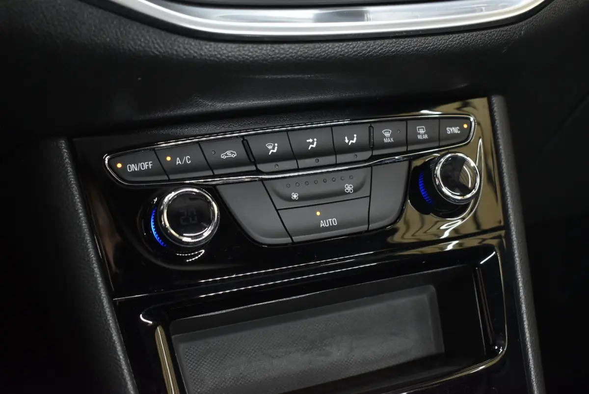 1.4 Turbo Innovation 150pk Trekhaak Keyless Carplay Matrix-LED NL-auto Clima PDC + Nwe APK