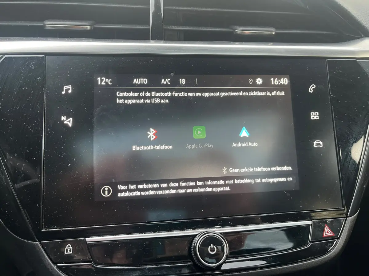 Elegance 50 kWh | Panoramadak vast (Glas) | Stoelverwarming voor | Stuur verwarmbaar | All Season Banden | Navigatie door middel van Apple Carplay Android auto |