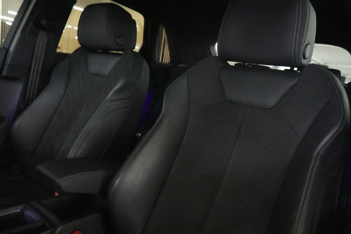 45 TFSI e S Edition 3X S-Line /PANO/KEYLES/STOELV/BOMVOL