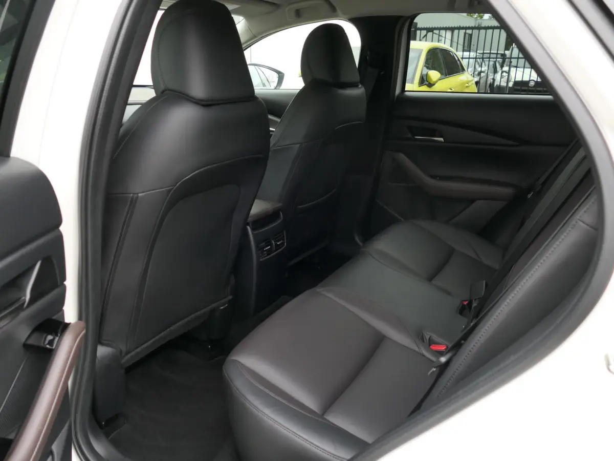 2.0 e-SkyActiv-G M Hybrid Sportive | BOSE | Head-up display | Leder | Memory | Elektrische achterklep | Apple-/Android Carplay | Dodehoek detectie | Stuur-/Stoelverwarming | Achteruitrijcame