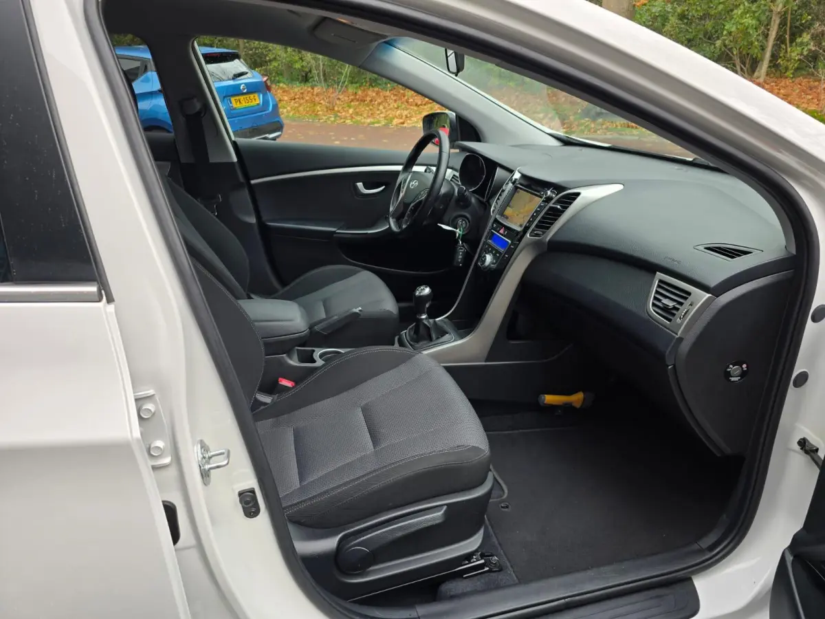 1.6 GDI i-Motion Plus | NIEUWE APK | NAVI | CAMERA | CRUISE | LMV | GOED ONDERHOUDEN |