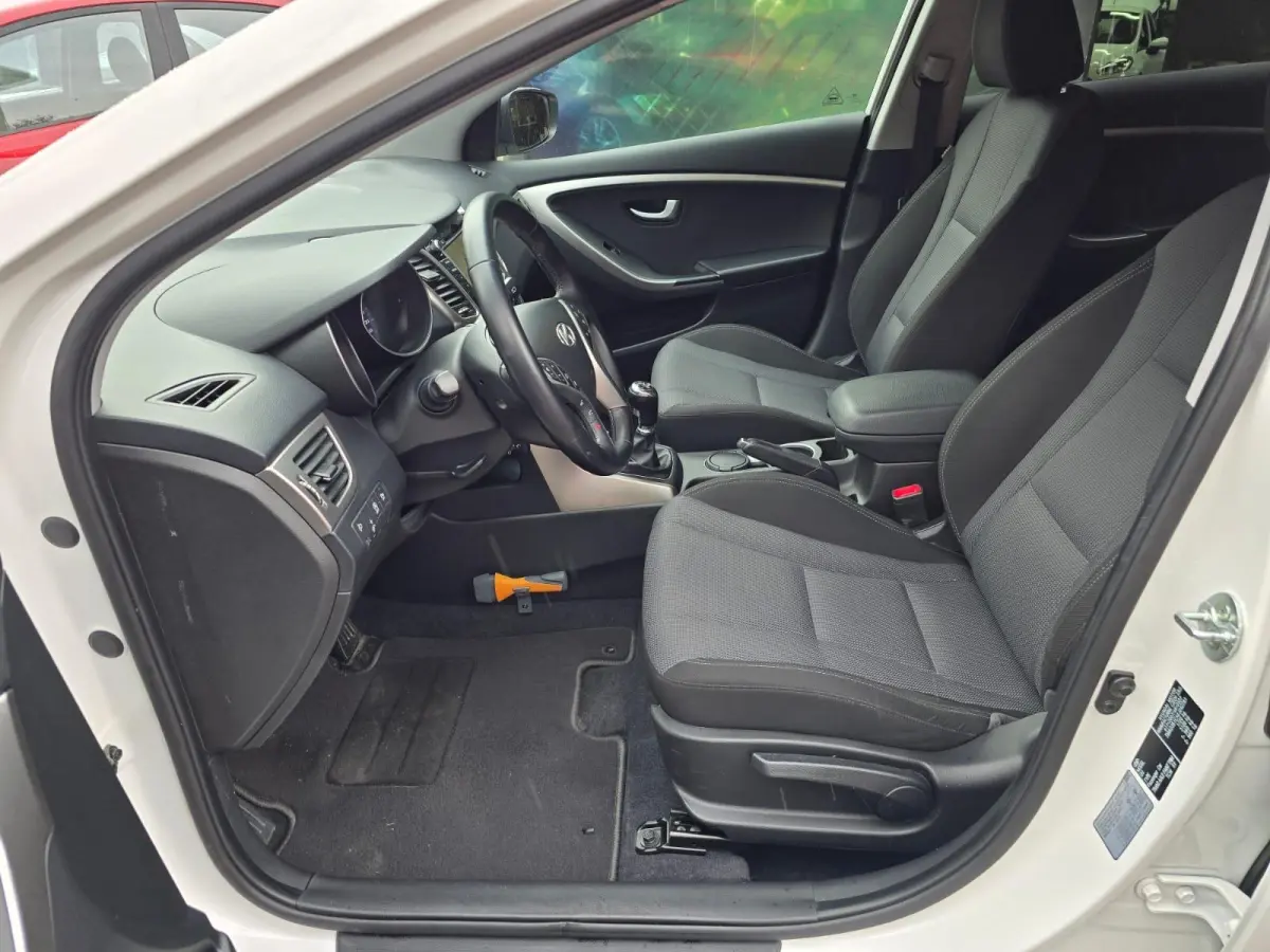 1.6 GDI i-Motion Plus | NIEUWE APK | NAVI | CAMERA | CRUISE | LMV | GOED ONDERHOUDEN |