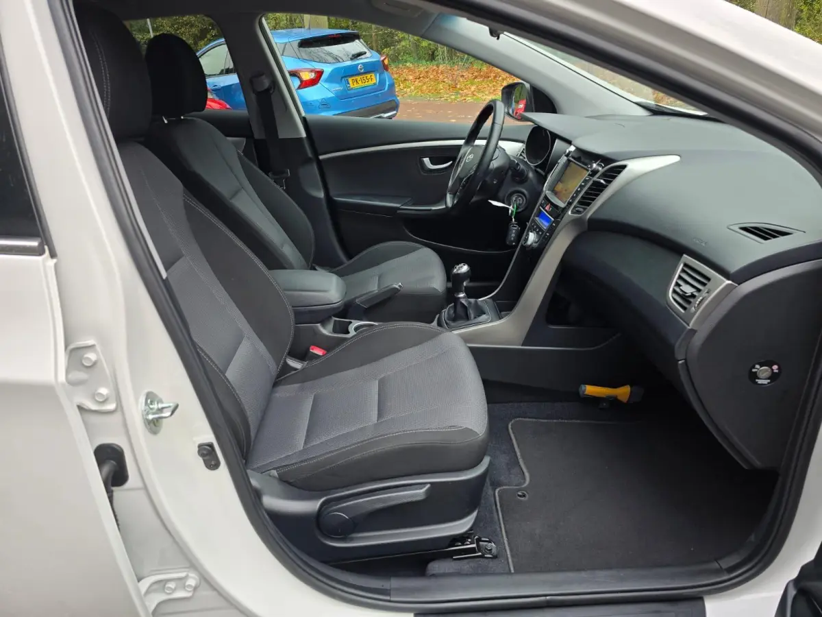 1.6 GDI i-Motion Plus | NIEUWE APK | NAVI | CAMERA | CRUISE | LMV | GOED ONDERHOUDEN |