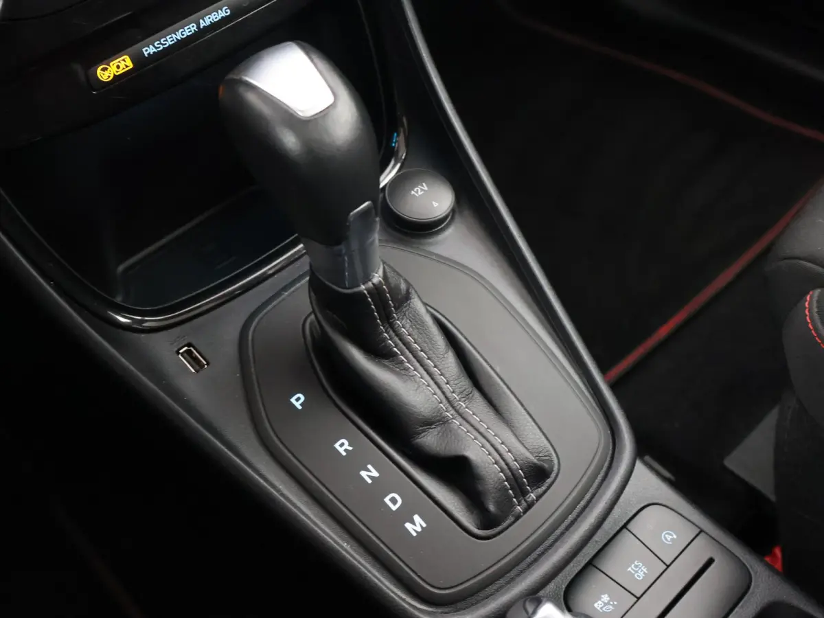 1.0 EB ST-LINE AUT. + PANORAMA | 17 INCH | APPLE CARPLAY | LED