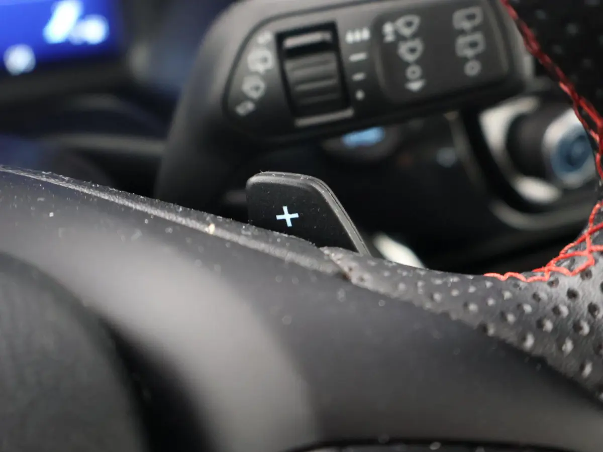 1.0 EB ST-LINE AUT. + PANORAMA | 17 INCH | APPLE CARPLAY | LED