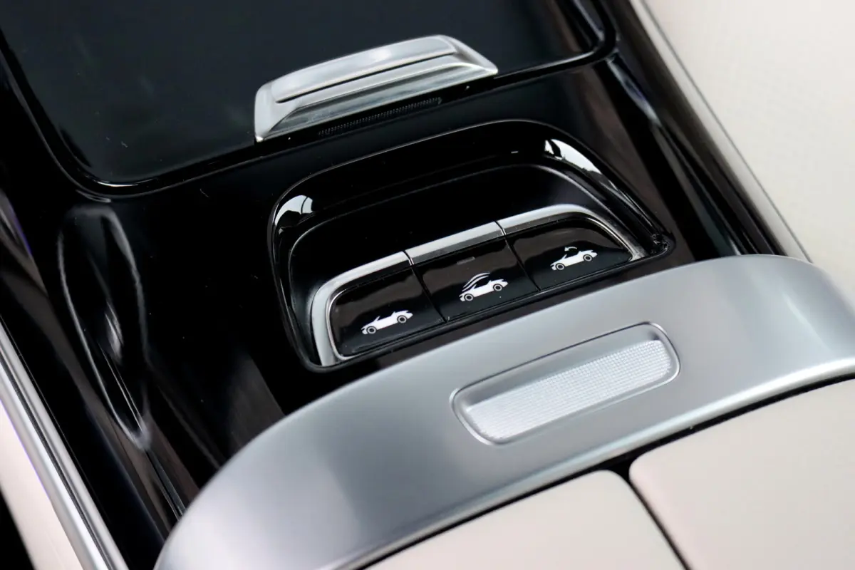 180 AMG Line | Distronic | Airscarf | Memory | Keyless Go | Cabriocomfortpakket | Verwarmd Stuurwiel | Surround Camera | Augmented Reality |
