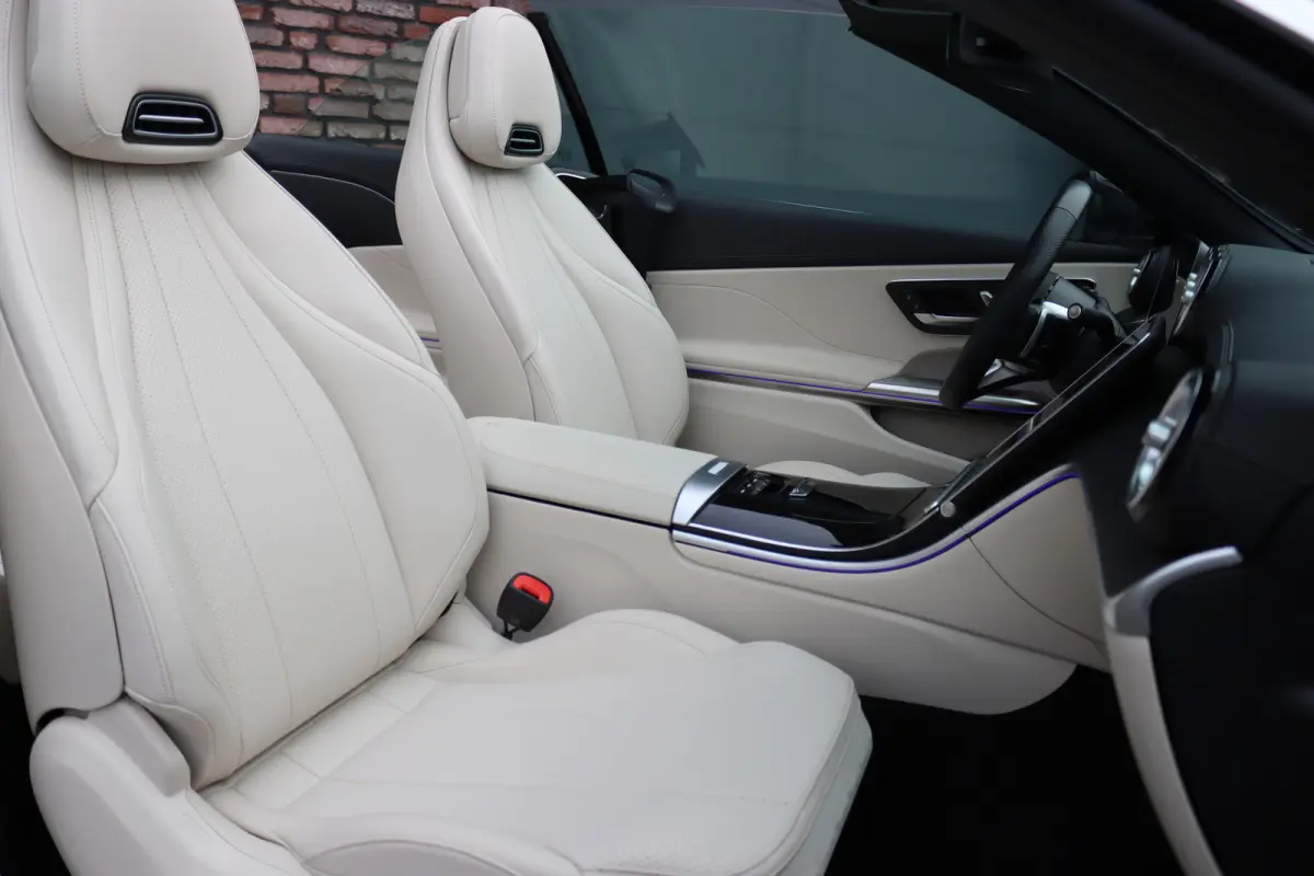 180 AMG Line | Distronic | Airscarf | Memory | Keyless Go | Cabriocomfortpakket | Verwarmd Stuurwiel | Surround Camera | Augmented Reality |