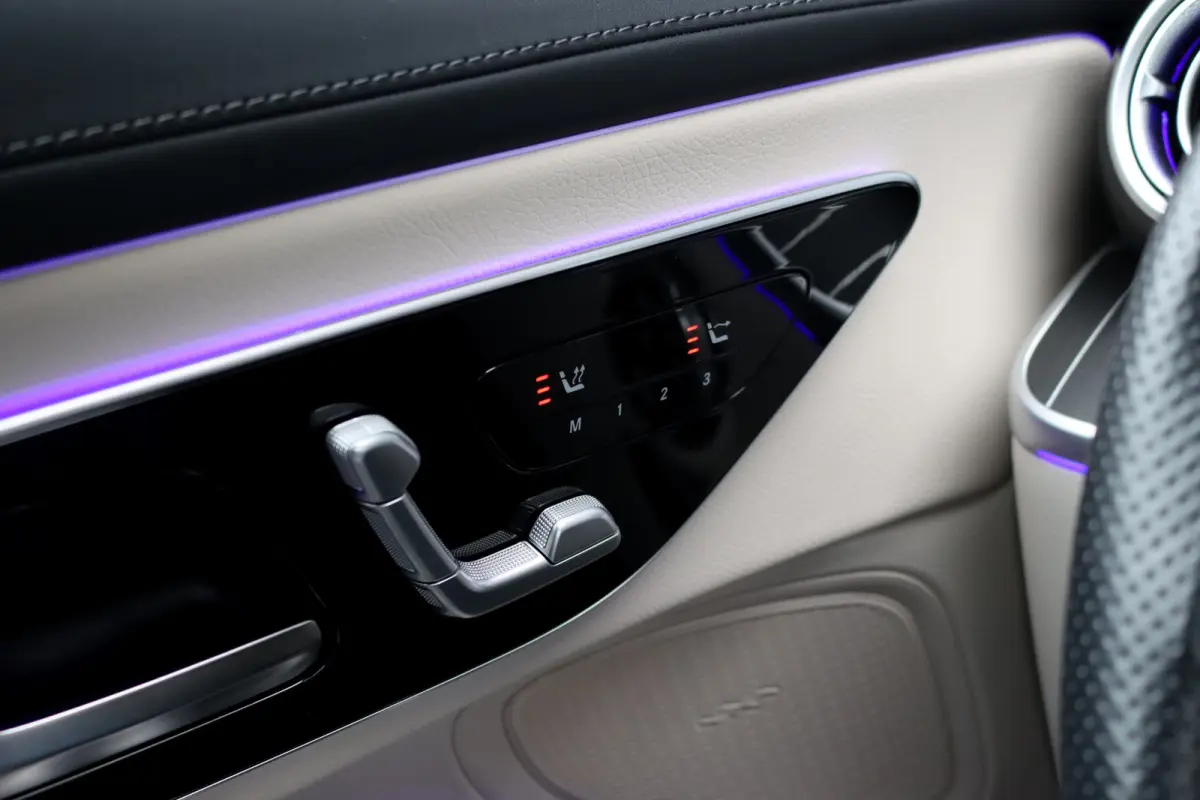 180 AMG Line | Distronic | Airscarf | Memory | Keyless Go | Cabriocomfortpakket | Verwarmd Stuurwiel | Surround Camera | Augmented Reality |
