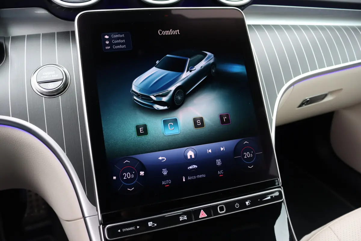 180 AMG Line | Distronic | Airscarf | Memory | Keyless Go | Cabriocomfortpakket | Verwarmd Stuurwiel | Surround Camera | Augmented Reality |